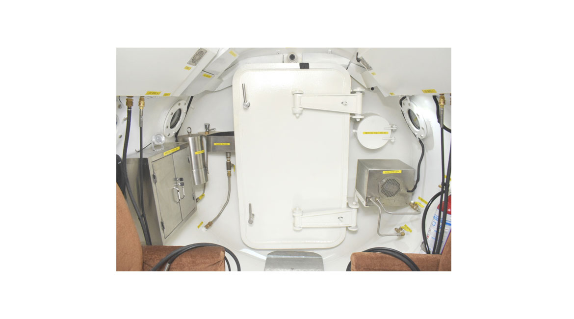  HYPERBARIC OXYGEN THERAPY CHAMBER