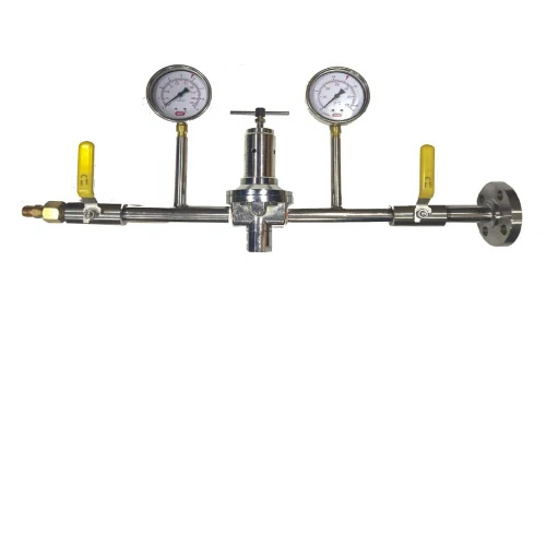 REGULATOR OUTLET MANIFOLD