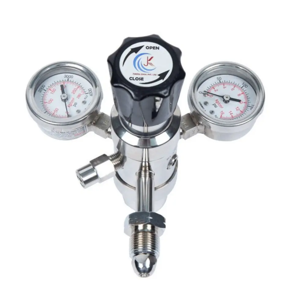 DOUBLE STAGE PRESSURE REGULATOR SS & BRASS - 2 DOUBLE STAGE PRESSURE REGULATOR SS & BRASS - 2